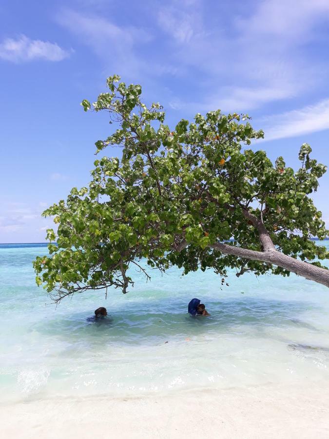 The Sky Maldives Gulhi Buitenkant foto