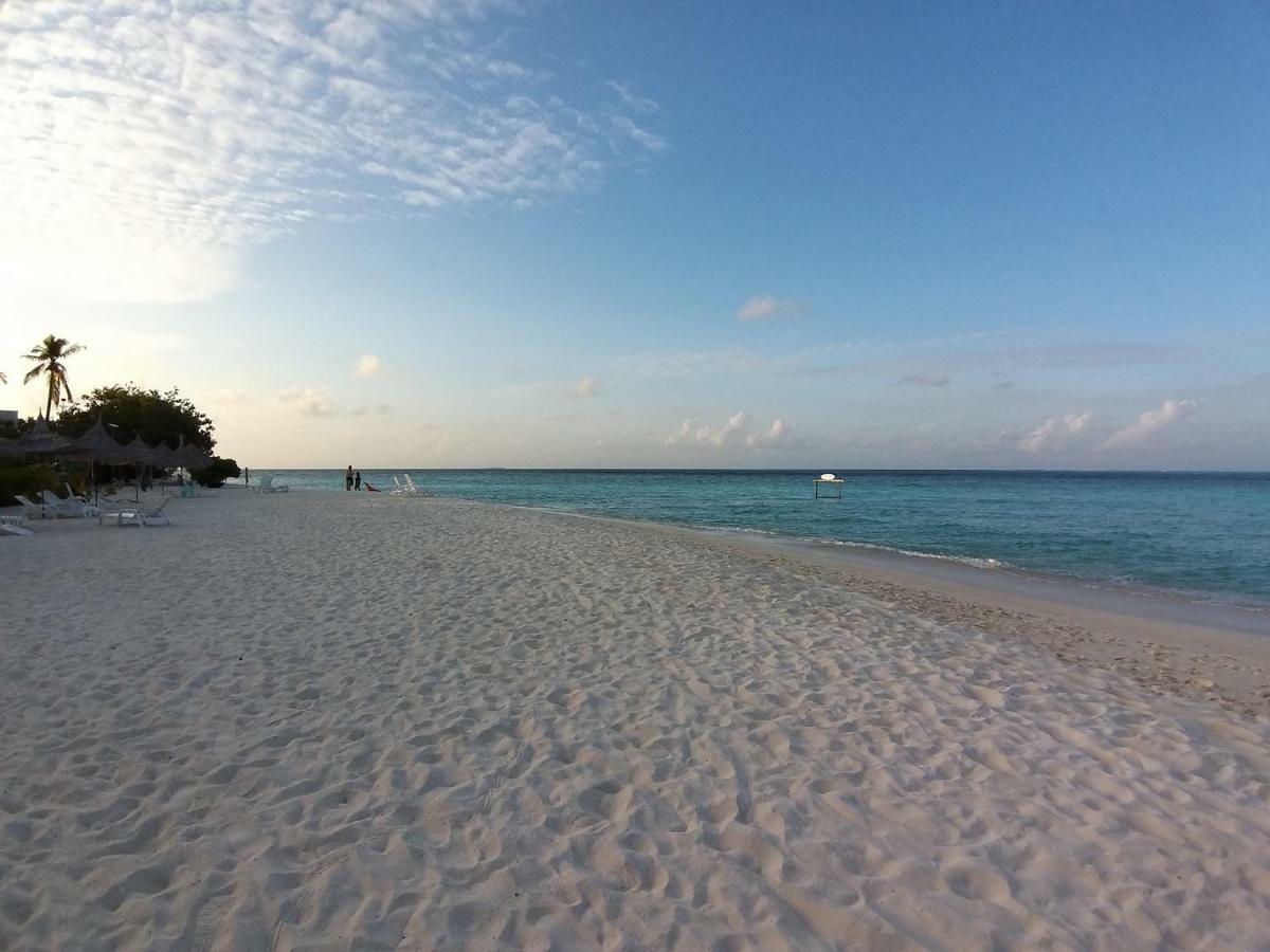 The Sky Maldives Gulhi Buitenkant foto